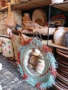 75cm Raffia Round Mirror